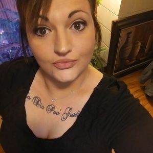 Meet your Posher, Nikki